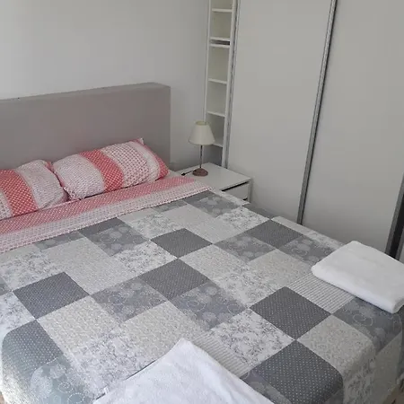 Bernal Alquileres Apartment Viedma Exterior photo